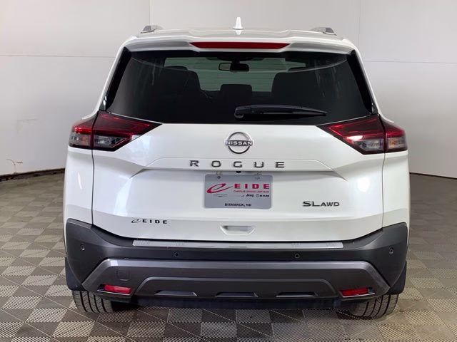 2023 Pearl White Tricoat Nissan Rogue SL AWD SUV