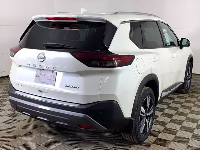 2023 Pearl White Tricoat Nissan Rogue SL AWD SUV