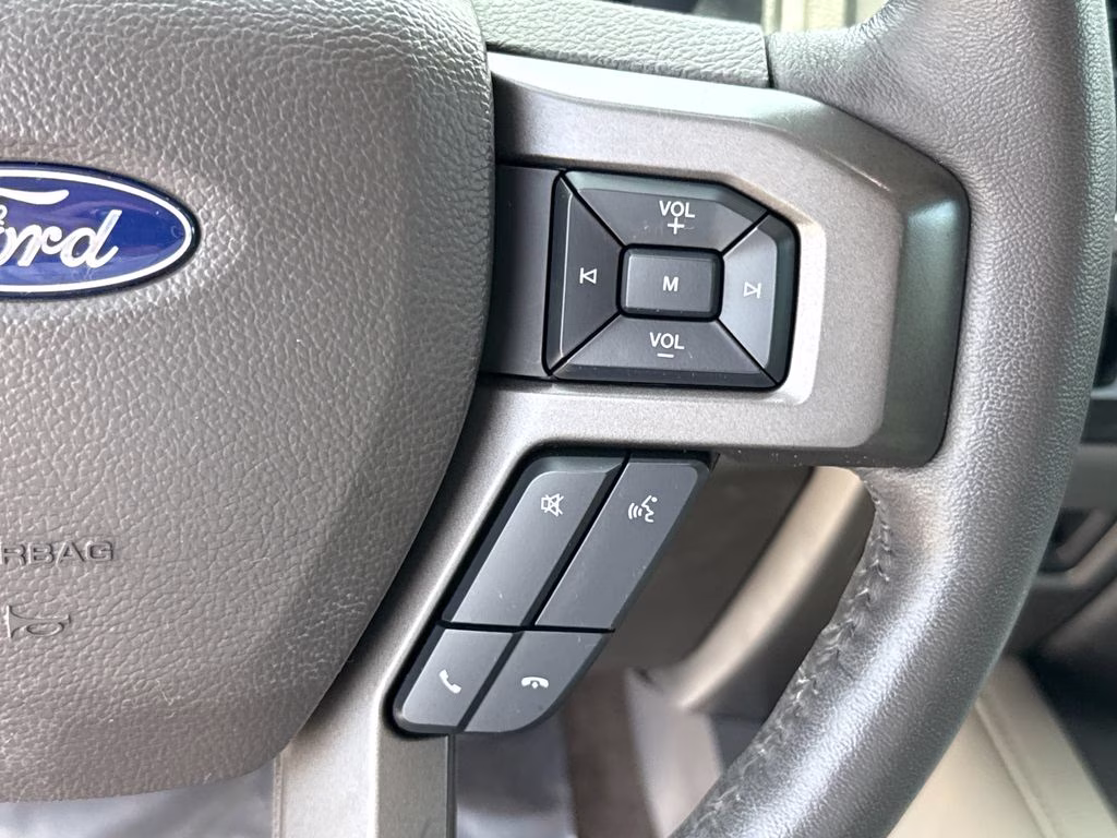 2020 Blue Metallic Ford Expedition XLT RWD SUV