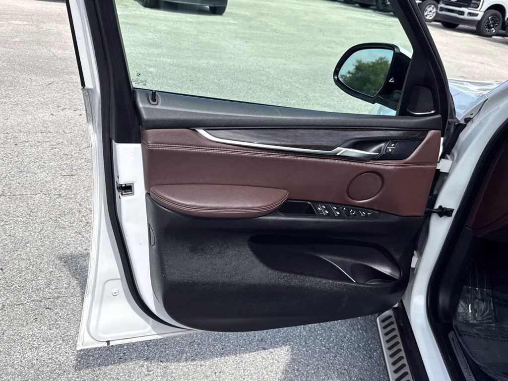 2017 Mineral White Metallic BMW X5 sDrive35i RWD SUV