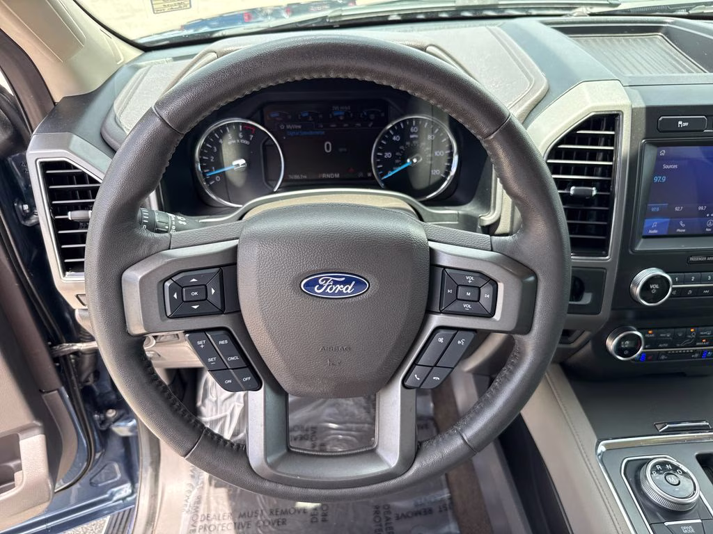 2020 Blue Metallic Ford Expedition XLT RWD SUV
