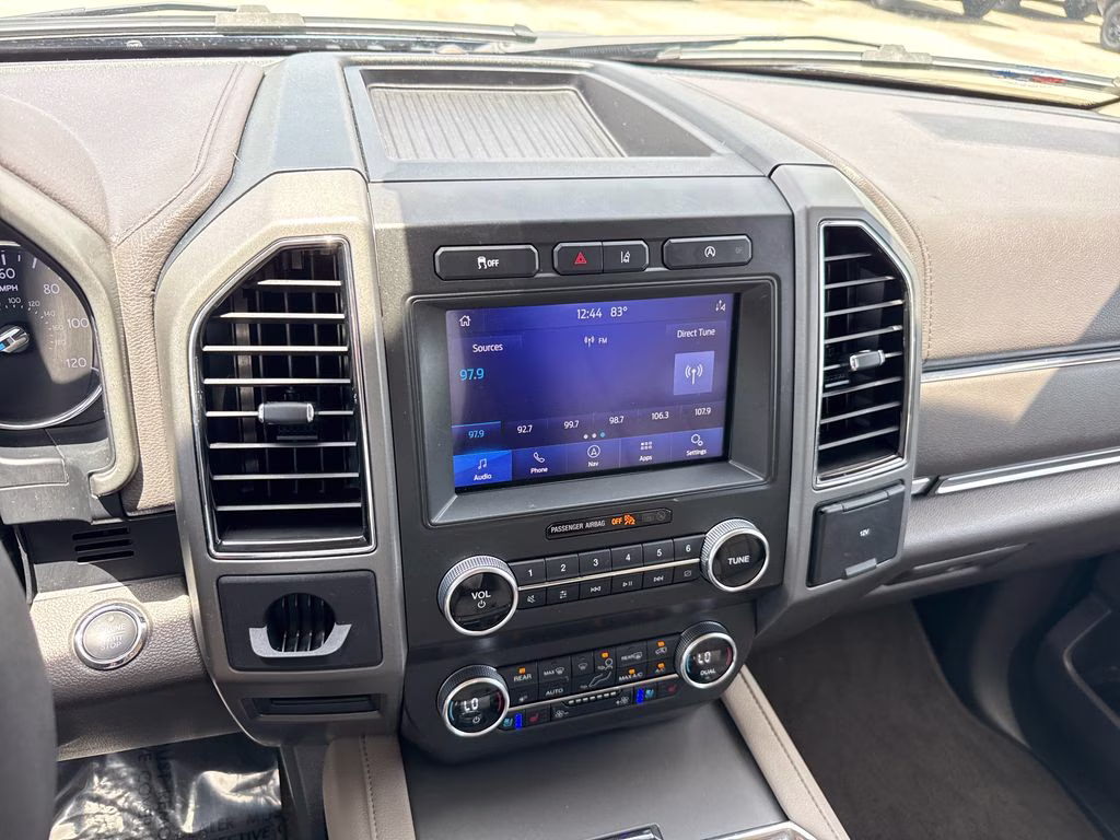 2020 Blue Metallic Ford Expedition XLT RWD SUV