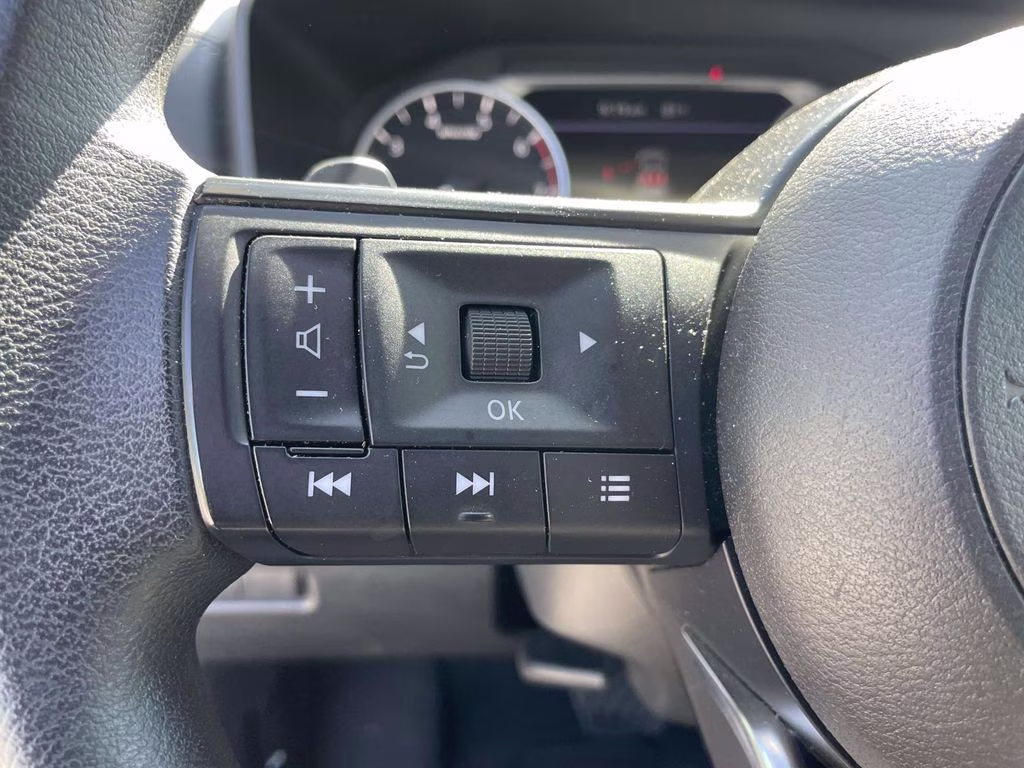 2024 Brilliant Silver Metallic Nissan Rogue SV FWD SUV