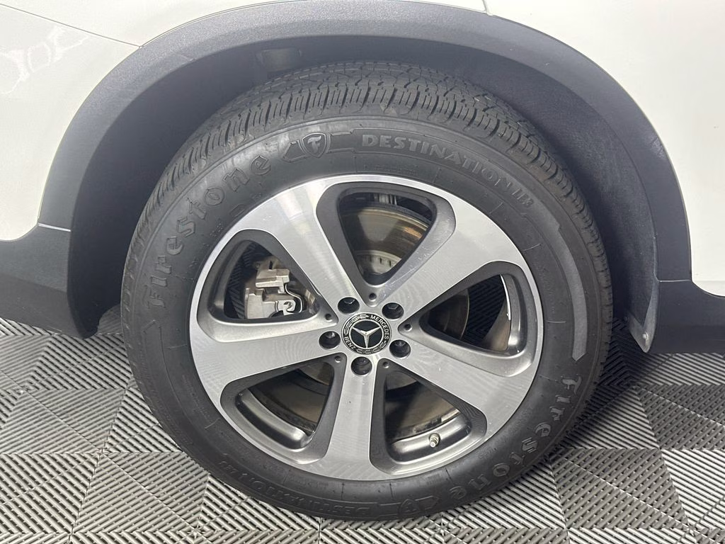 2022 Polar White Mercedes-Benz GLC GLC 300 RWD SUV