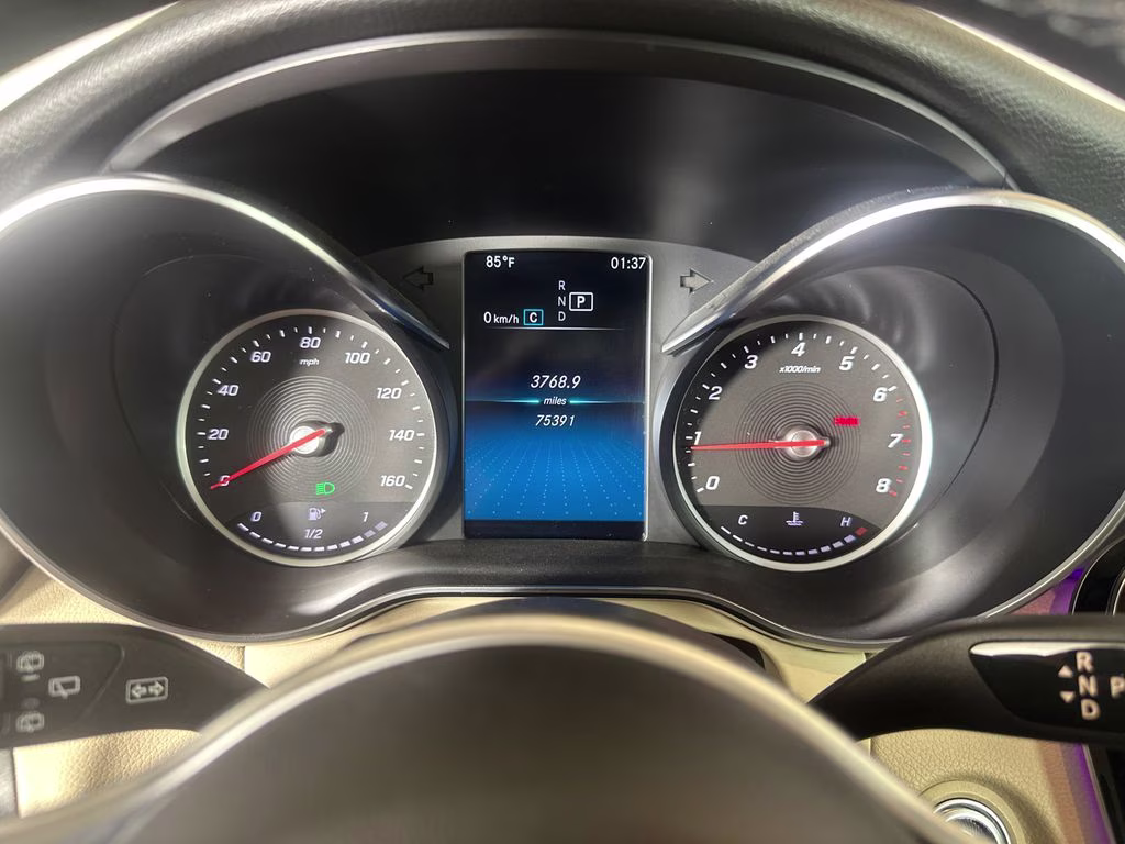 2022 Polar White Mercedes-Benz GLC GLC 300 RWD SUV