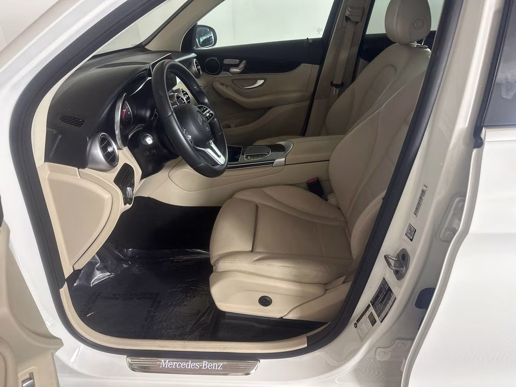 2022 Polar White Mercedes-Benz GLC GLC 300 RWD SUV