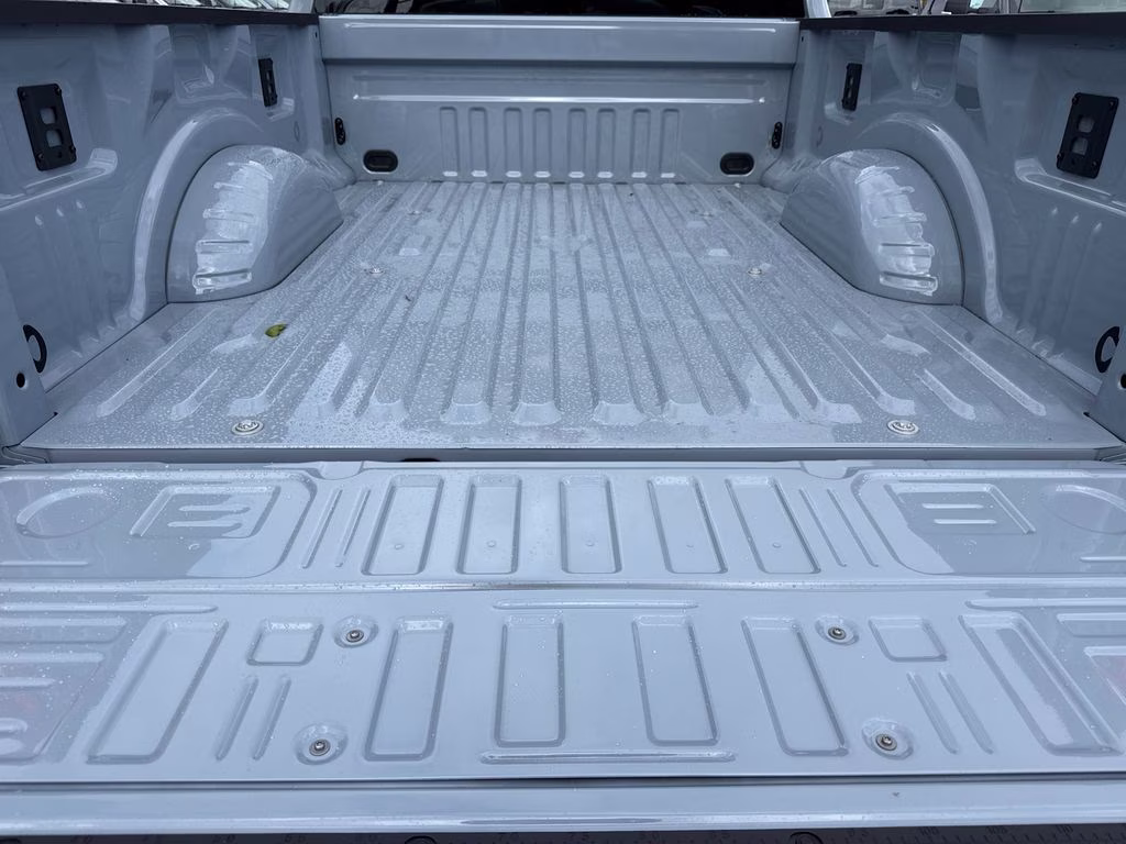 2026 Glacier Gray Met Tri-Coat Ford Super Duty F-250 SRW Lariat 4X4 Truck