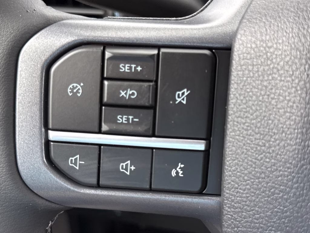 2026 Avalanche Ford Super Duty F-250 SRW Lariat 4X4 Truck