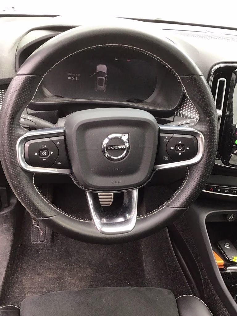2021 Crystal White Volvo XC40 Recharge Pure Electric P8 AWD SUV