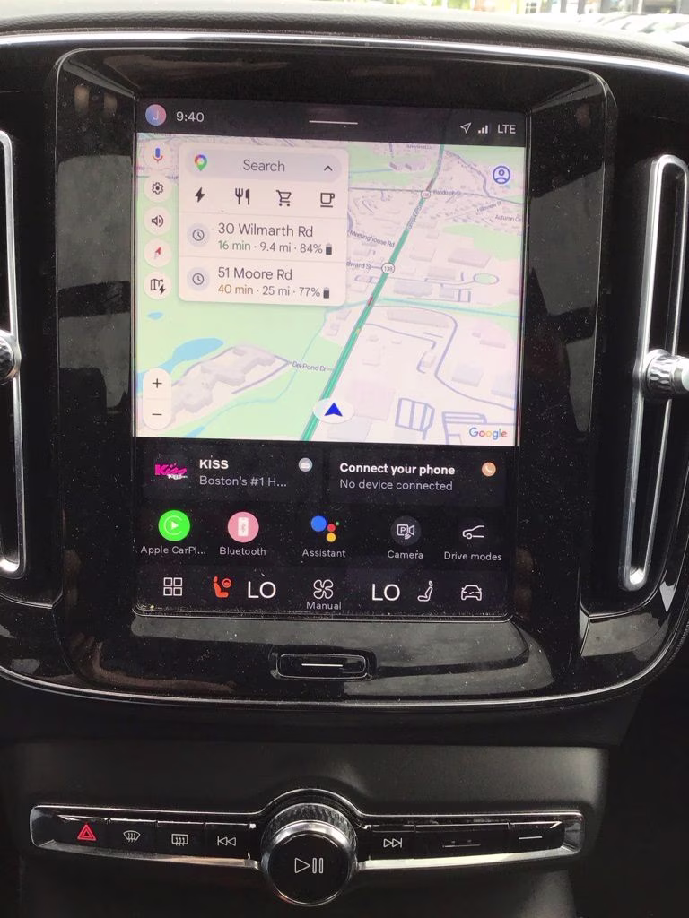 2021 Crystal White Volvo XC40 Recharge Pure Electric P8 AWD SUV