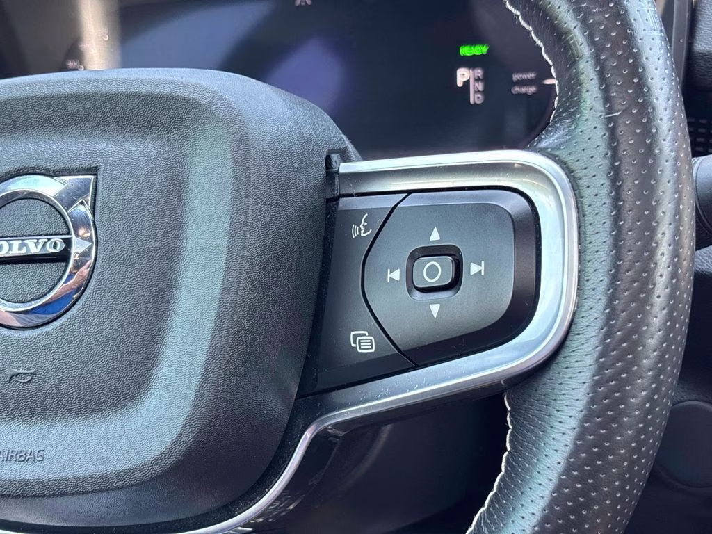 2021 Crystal White Volvo XC40 Recharge Pure Electric P8 AWD SUV