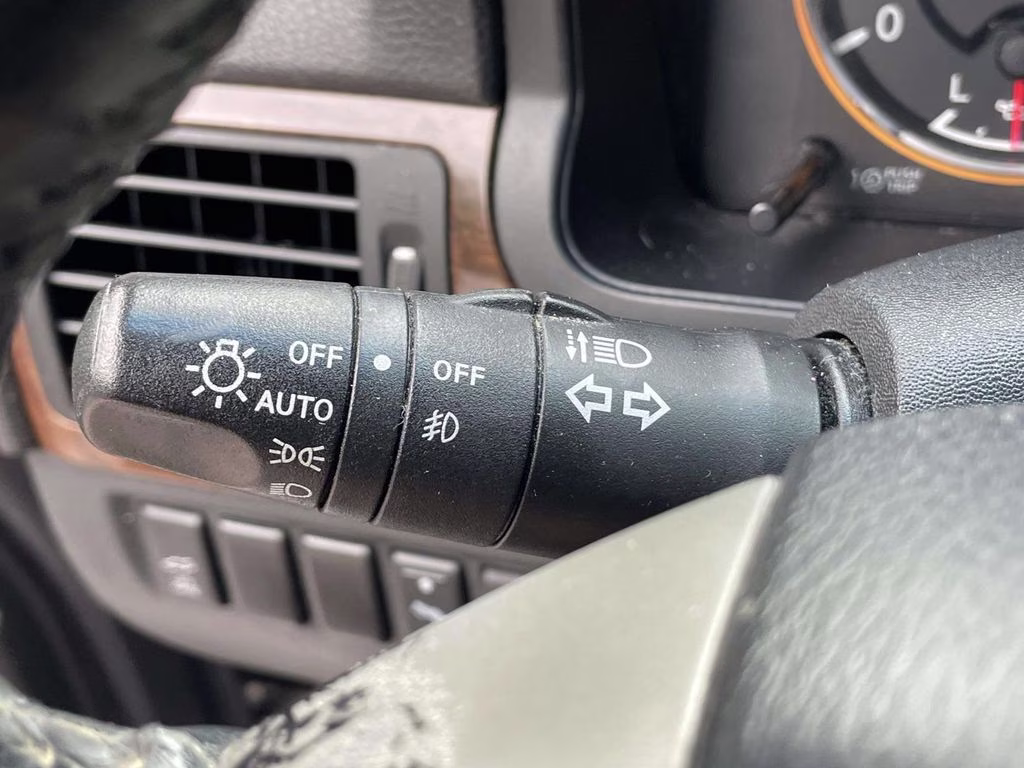 2013 Gun Metallic Pearl Metallic Nissan Armada SL RWD SUV
