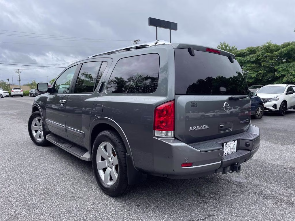 2013 Gun Metallic Pearl Metallic Nissan Armada SL RWD SUV