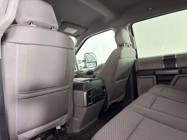 2021 Oxford White Ford Super Duty F-250 SRW XLT 4X4 Truck