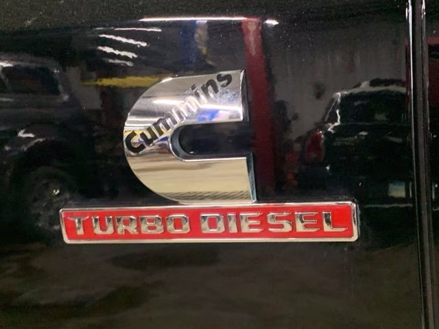 2022 Diamond Black Crystal Pearlcoat Ram 2500 Tradesman 4X4 Truck
