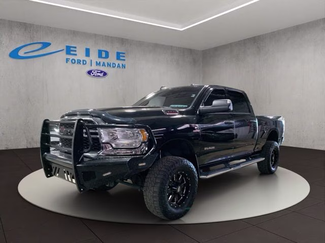 2022 Diamond Black Crystal Pearlcoat Ram 2500 Tradesman 4X4 Truck
