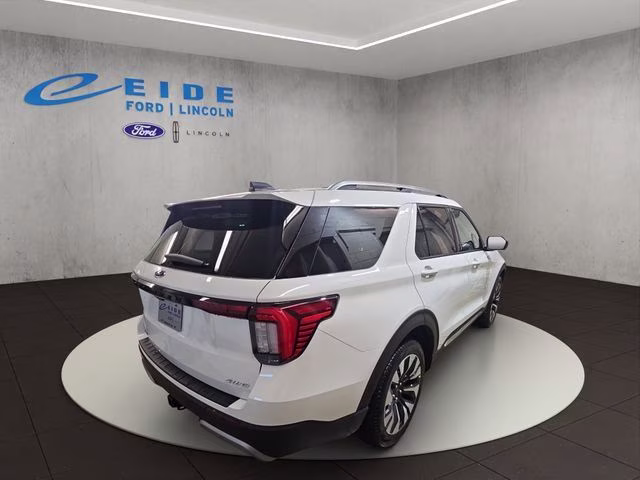 2026 Star White Metallic Tri-Coat Ford Explorer Platinum 4X4 SUV