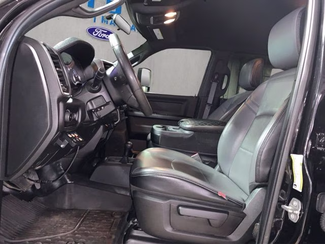 2022 Diamond Black Crystal Pearlcoat Ram 2500 Tradesman 4X4 Truck