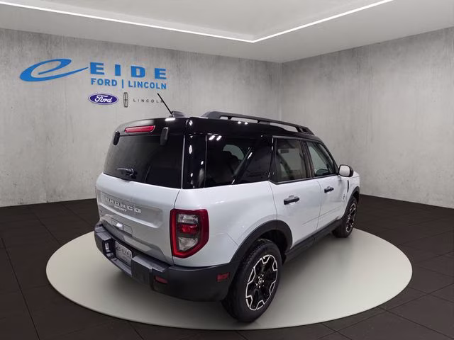 2026 Space White Metallic Ford Bronco Sport Outer Banks 4X4 SUV