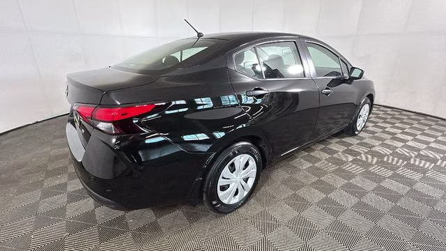 2025 Super Black Metallic Nissan Versa 1.6 S FWD Sedan