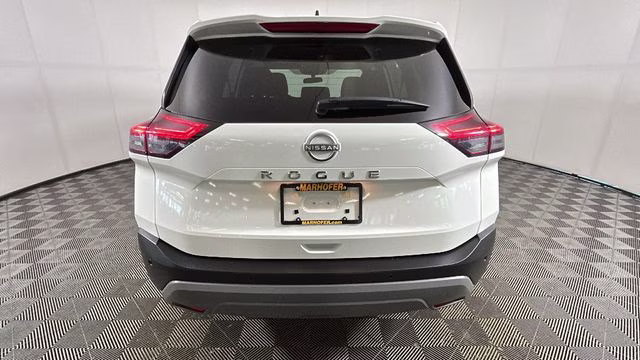 2022 Glacier White Nissan Rogue S FWD SUV