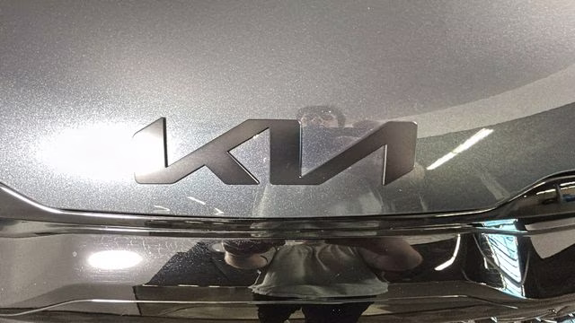 2025 Gravity Gray Kia Sportage Plug-In Hybrid X-Line AWD SUV