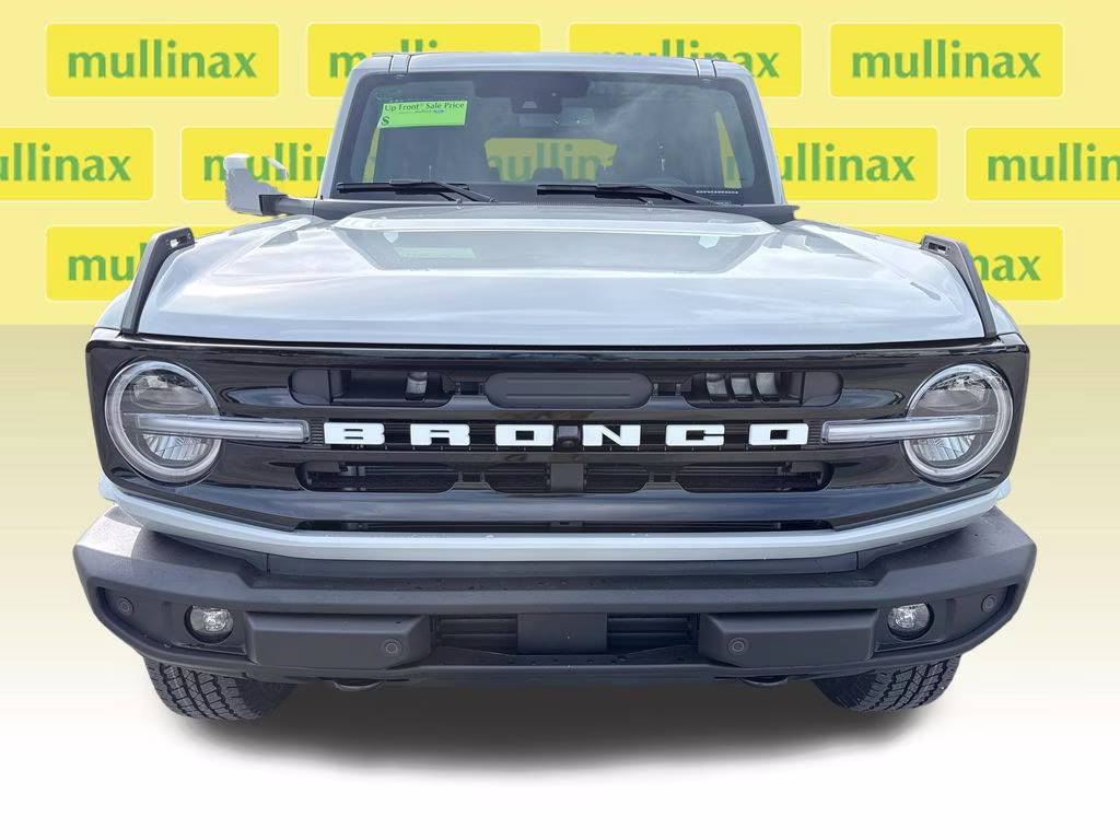 2026 Avalanche Gray Ford Bronco Outer Banks 4X4 SUV