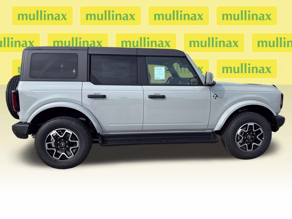 2026 Avalanche Gray Ford Bronco Outer Banks 4X4 SUV