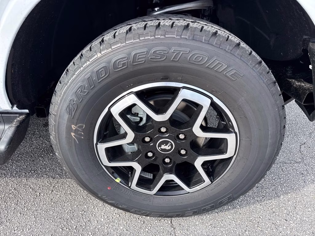 2026 Oxford White Ford Bronco Outer Banks 4X4 SUV