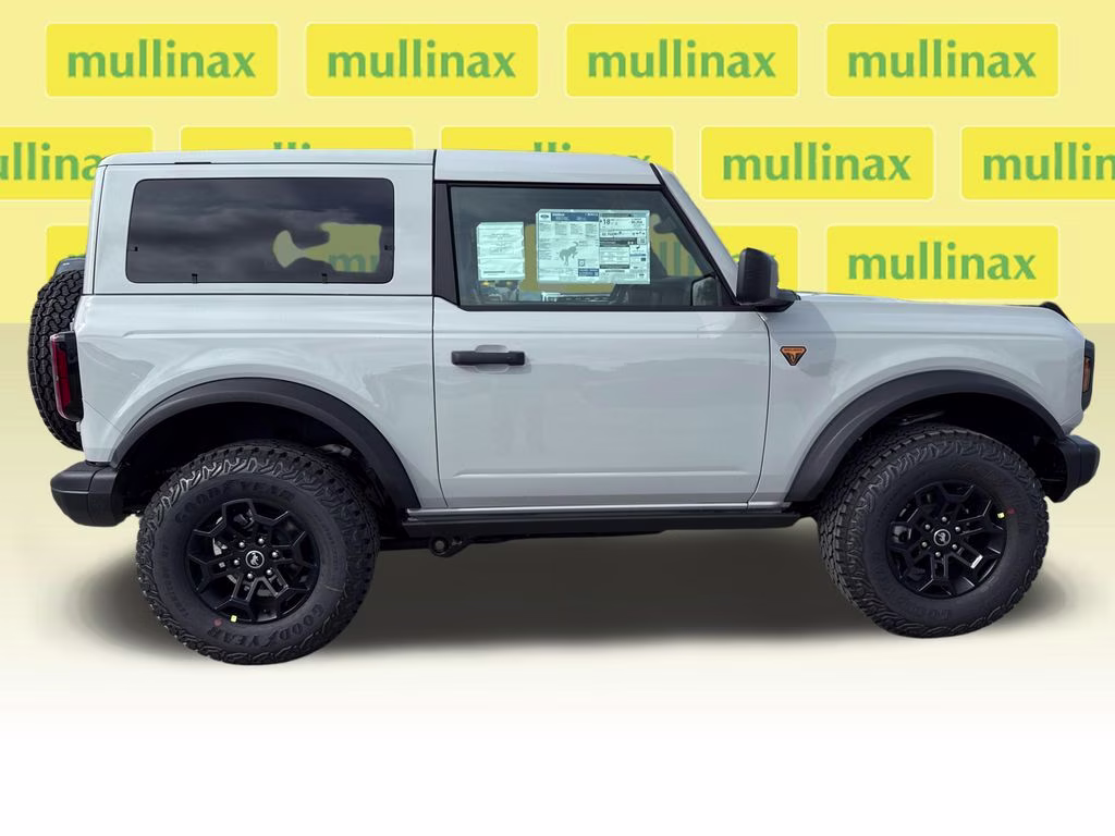 2026 Avalanche Gray Ford Bronco Badlands 4X4 SUV