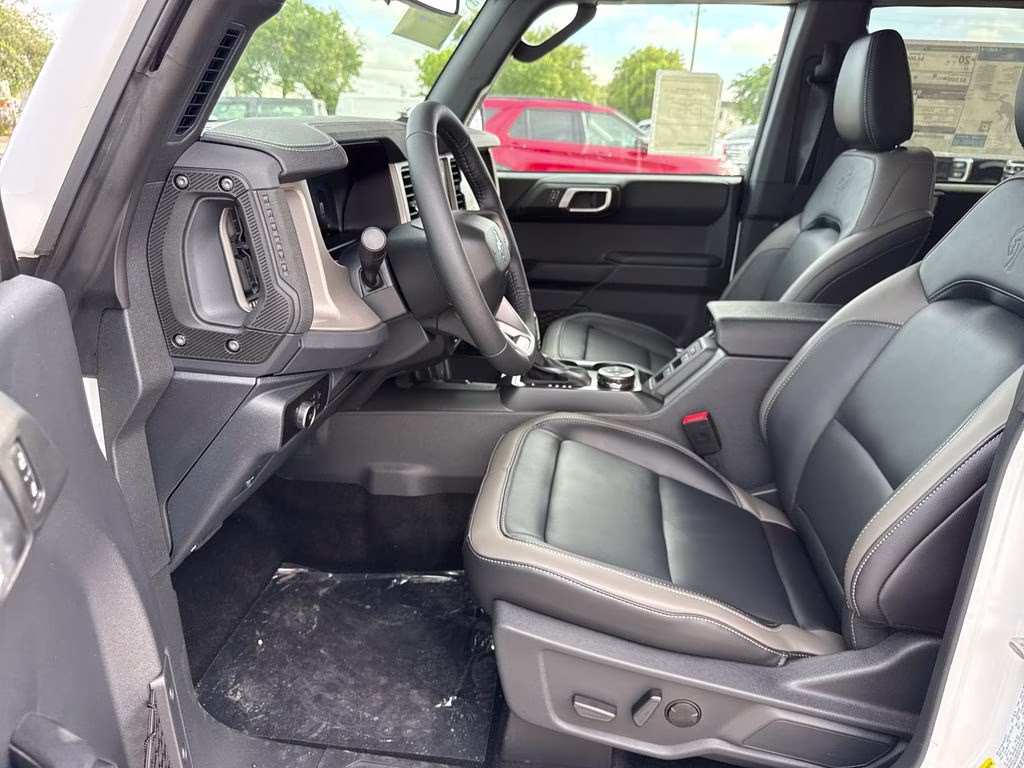 2026 Oxford White Ford Bronco Outer Banks 4X4 SUV