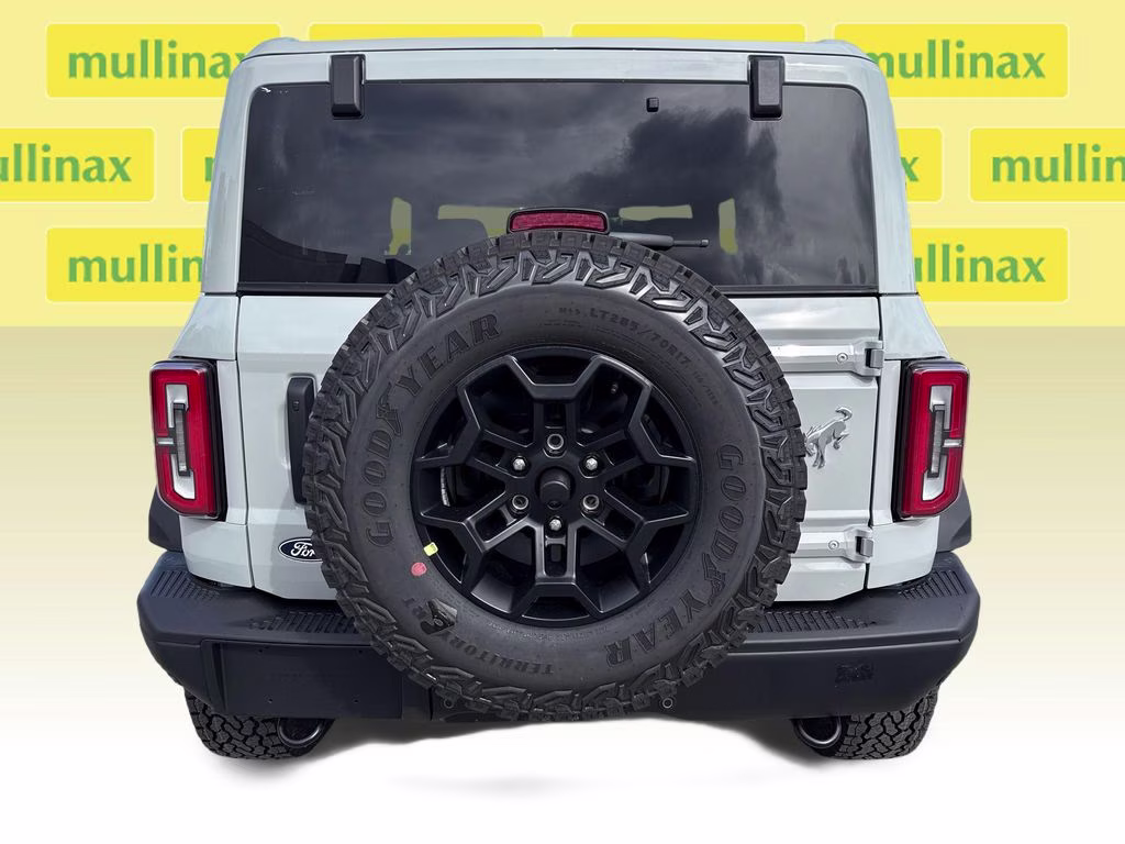 2026 Avalanche Gray Ford Bronco Badlands 4X4 SUV