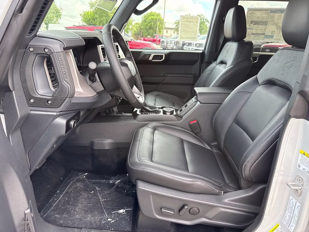 2026 Avalanche Gray Ford Bronco Outer Banks 4X4 SUV