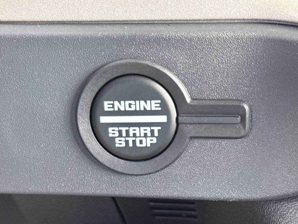 2026 Avalanche Gray Ford Bronco Outer Banks 4X4 SUV