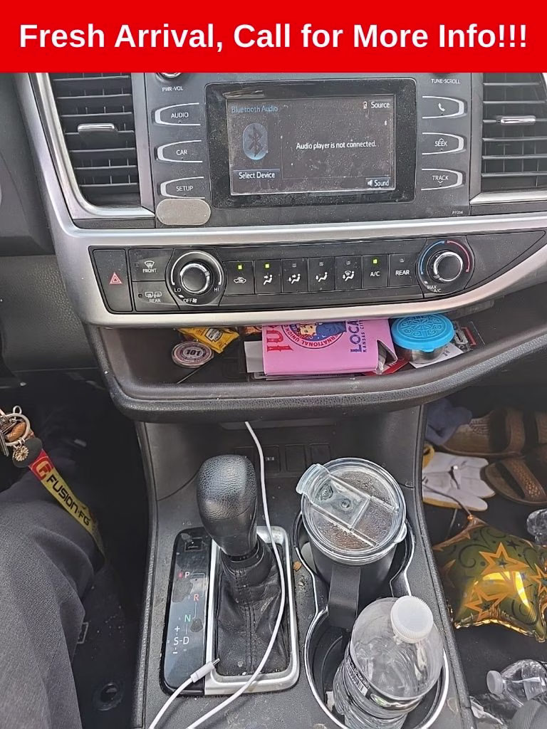 2018 Toasted Walnut Pearl Toyota Highlander LE FWD SUV