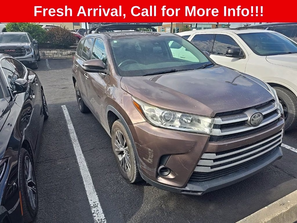 2018 Toasted Walnut Pearl Toyota Highlander LE FWD SUV
