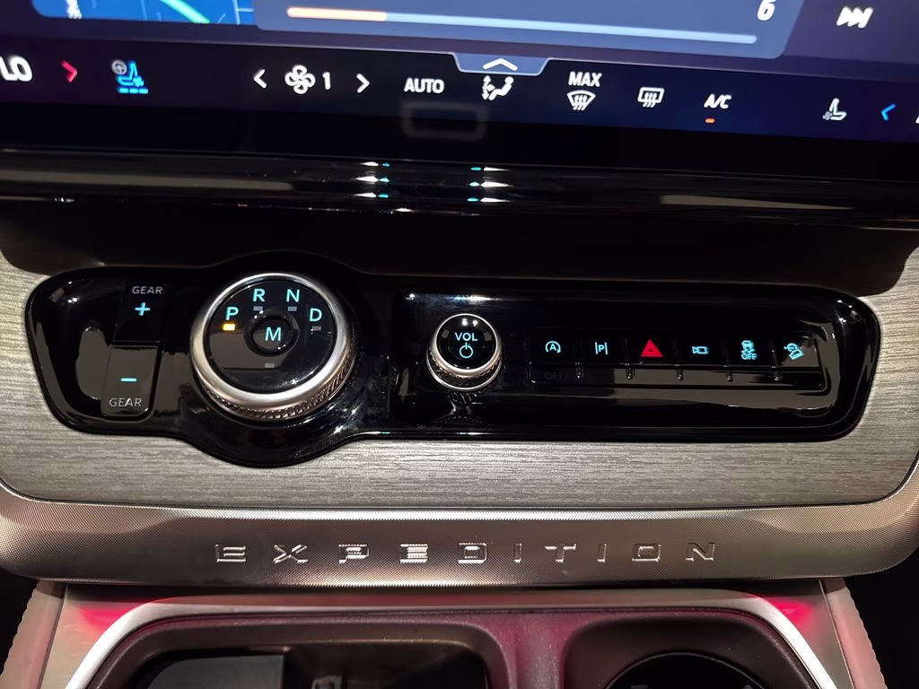 2025 Black Metallic Ford Expedition Platinum 4X4 SUV