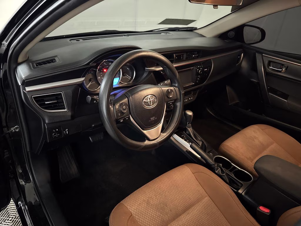 2016 Black Sand Pearl Toyota Corolla LE FWD Sedan