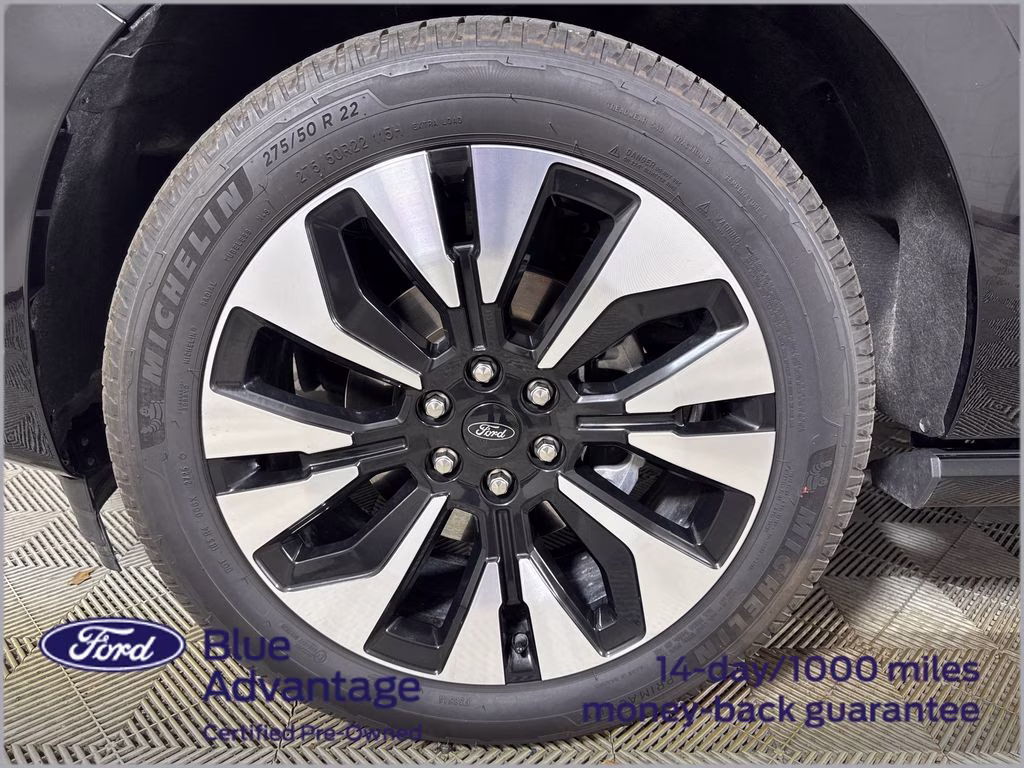 2025 Black Metallic Ford Expedition Platinum 4X4 SUV