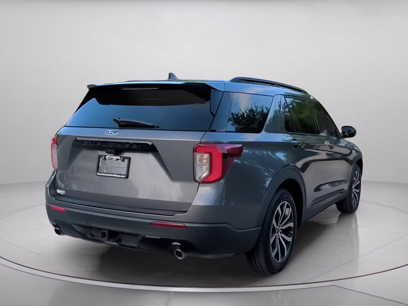 2023 Carbonized Gray Metallic Ford Explorer ST-Line RWD SUV