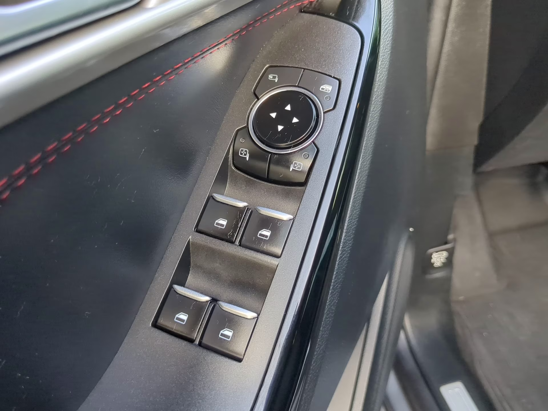 2023 Carbonized Gray Metallic Ford Explorer ST-Line RWD SUV