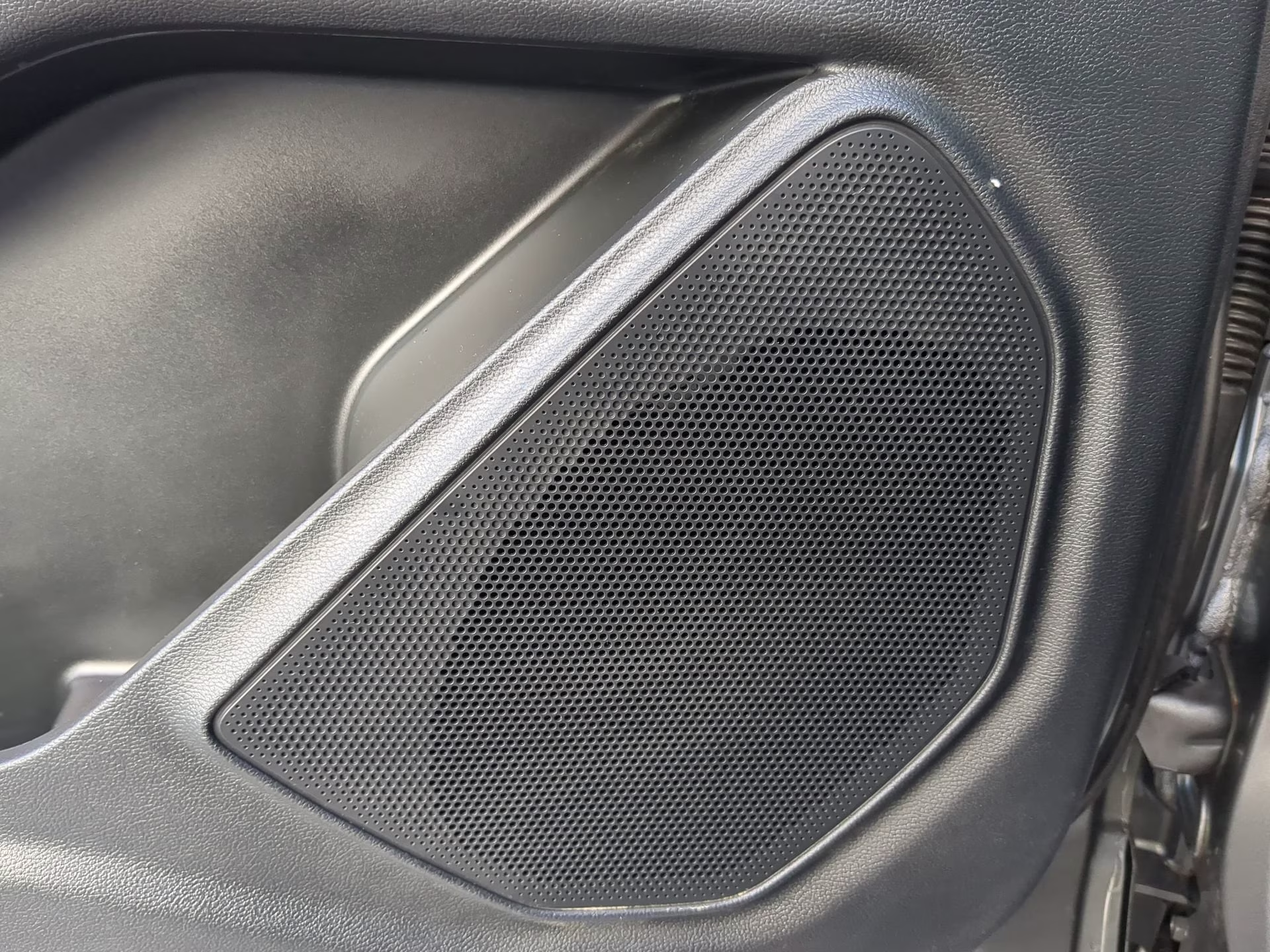 2023 Carbonized Gray Metallic Ford Explorer ST-Line RWD SUV