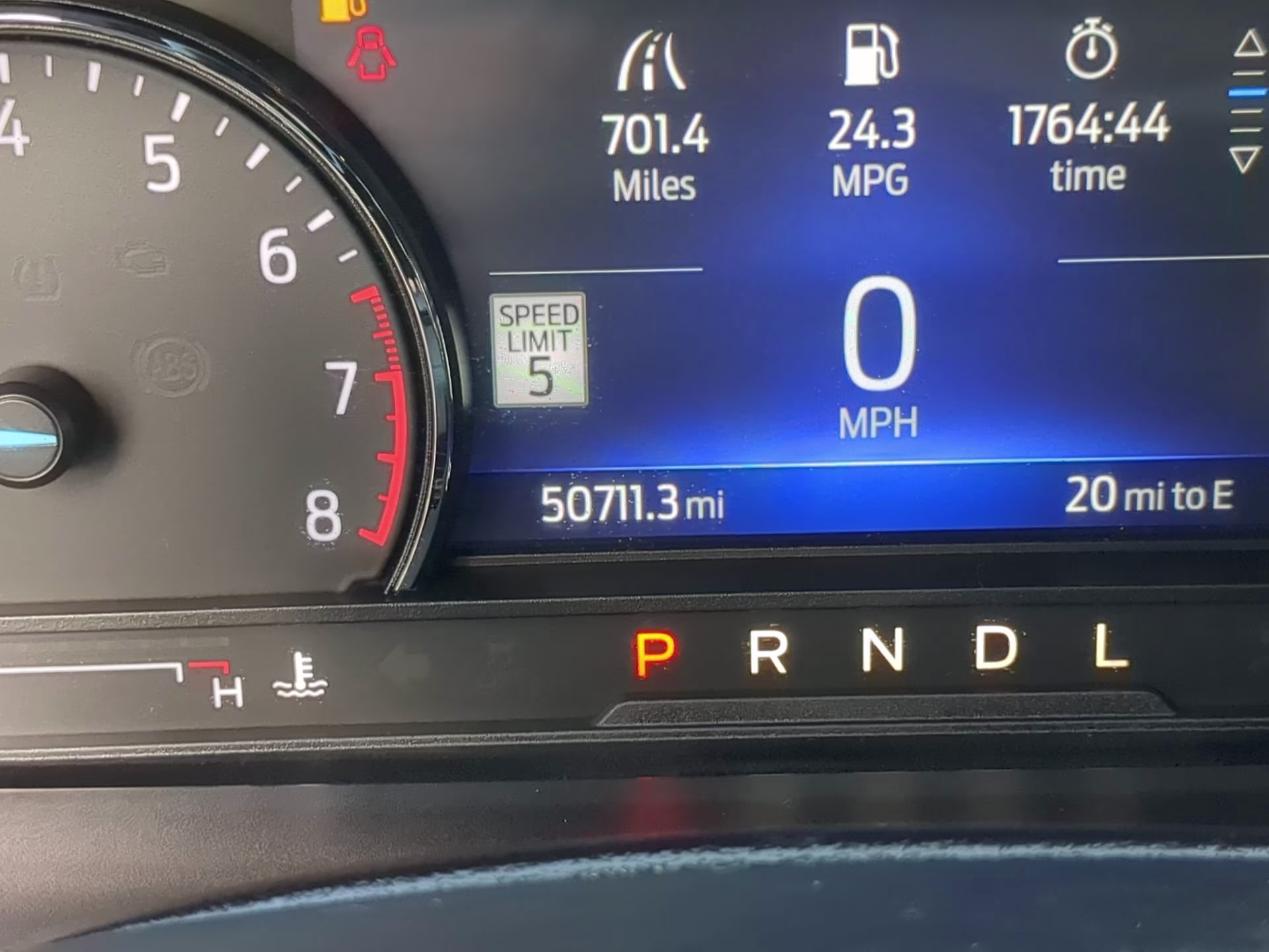 2023 Carbonized Gray Metallic Ford Explorer ST-Line RWD SUV