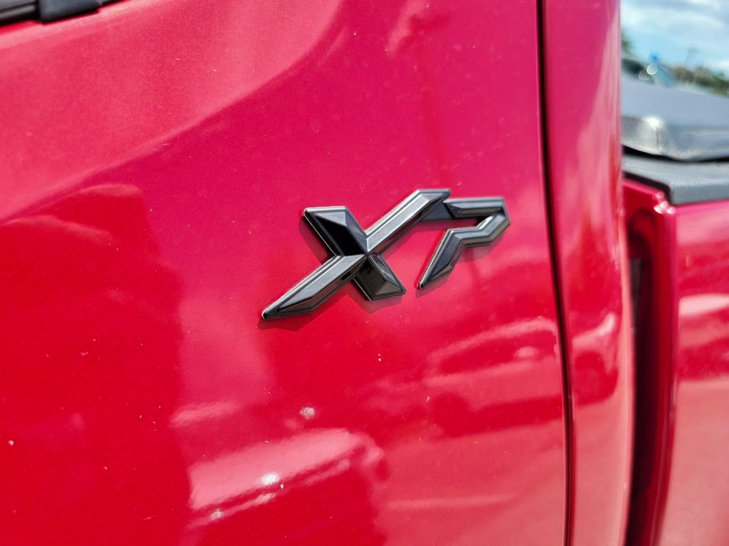 2022 Barcelona Red Metallic Toyota Tacoma SR5 RWD Truck