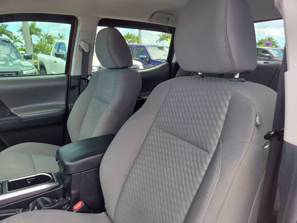 2022 Barcelona Red Metallic Toyota Tacoma SR5 RWD Truck