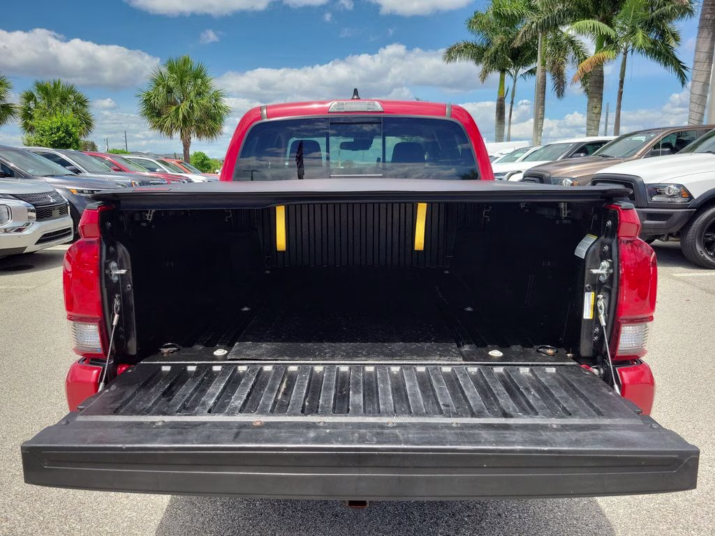 2022 Barcelona Red Metallic Toyota Tacoma SR5 RWD Truck