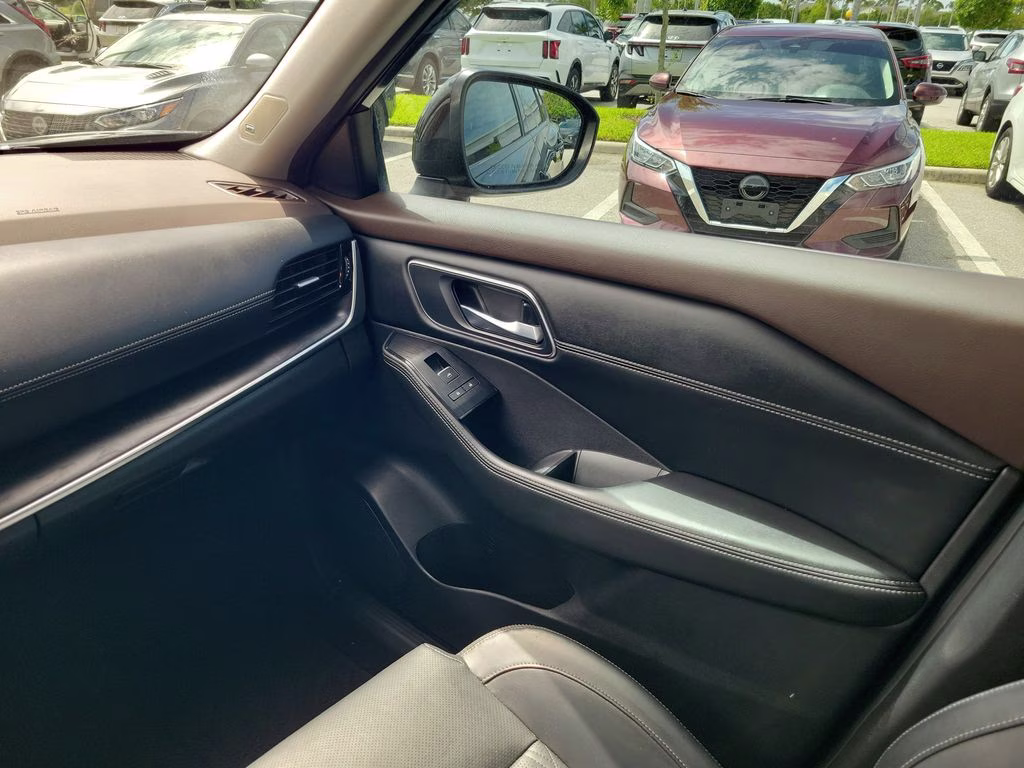 2023 Super Black Nissan Rogue Platinum AWD SUV