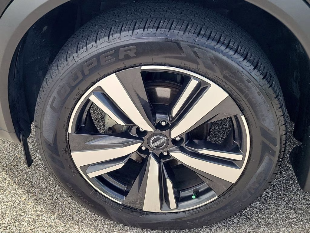 2023 Super Black Nissan Rogue Platinum AWD SUV