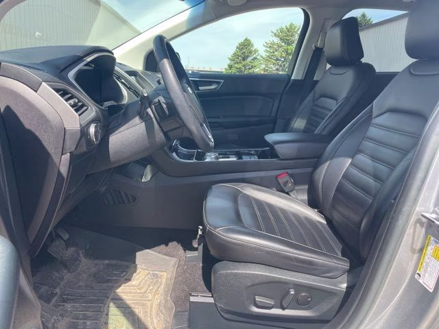 2020 Iconic Silver Metallic Ford Edge SEL AWD SUV