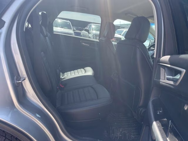 2020 Iconic Silver Metallic Ford Edge SEL AWD SUV